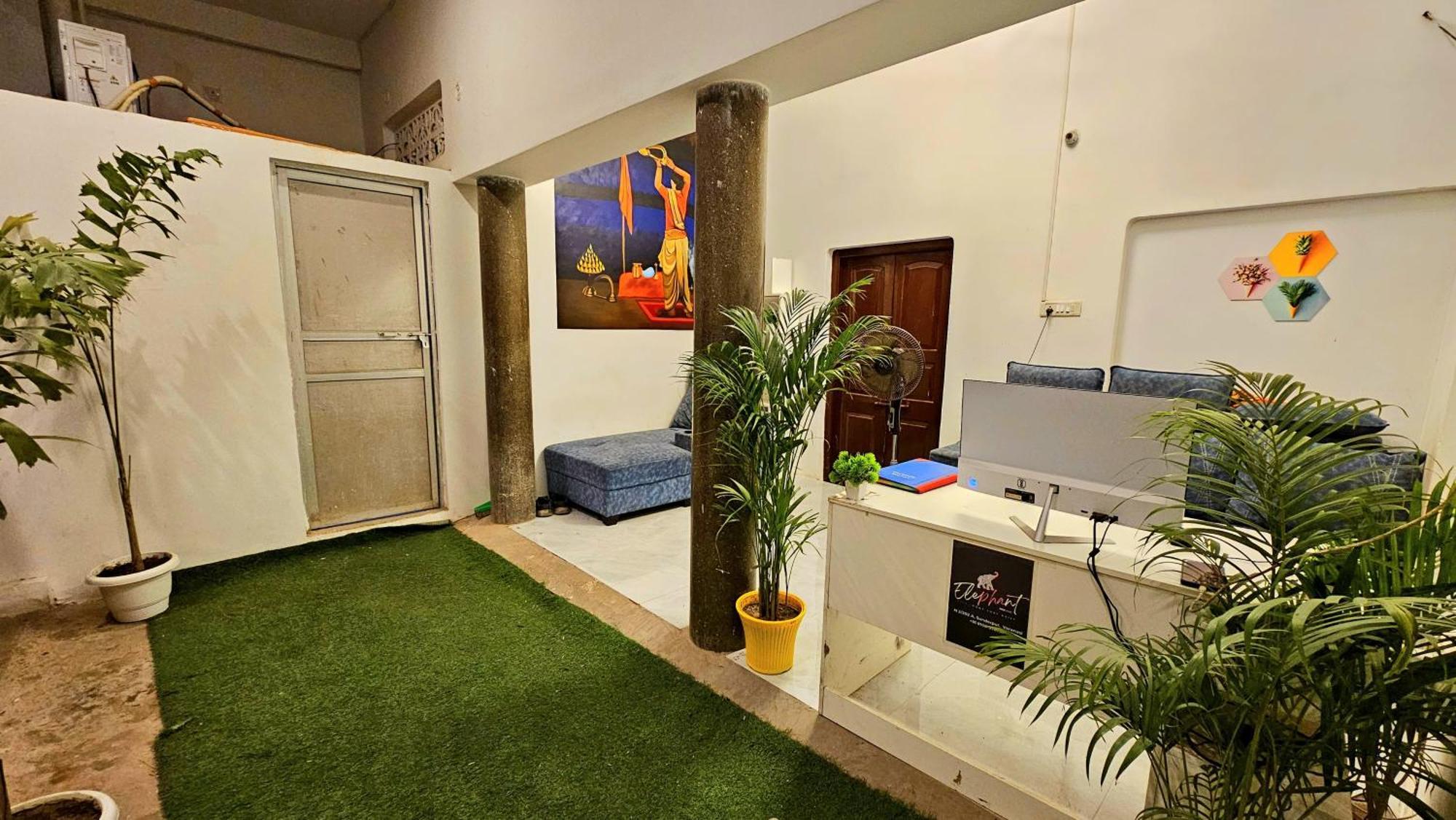 Elephant House - Boutique Stays バラナシ エクステリア 写真